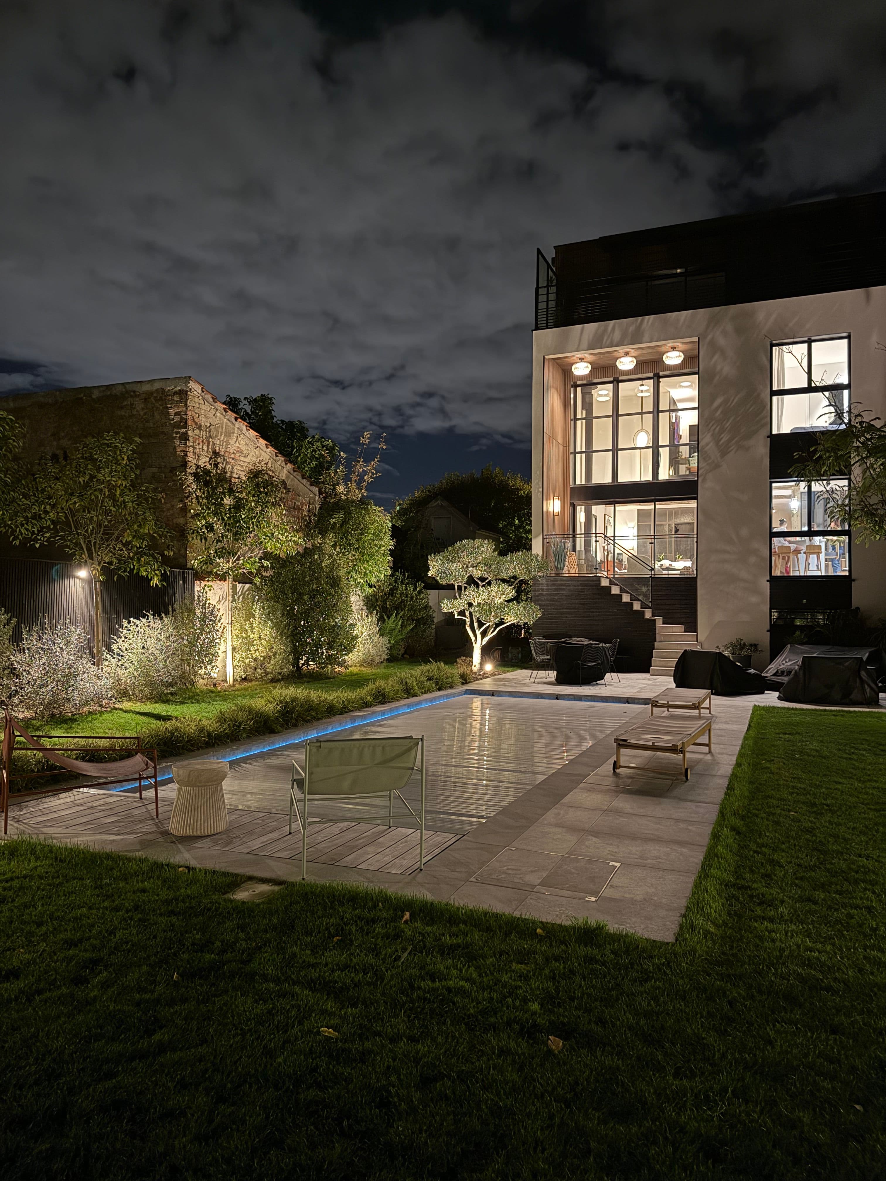 Éclairage Extérieur Haut de Gamme à Sucy-en-Brie (94370) — Mise en Lumière Architecturale de Pavillon